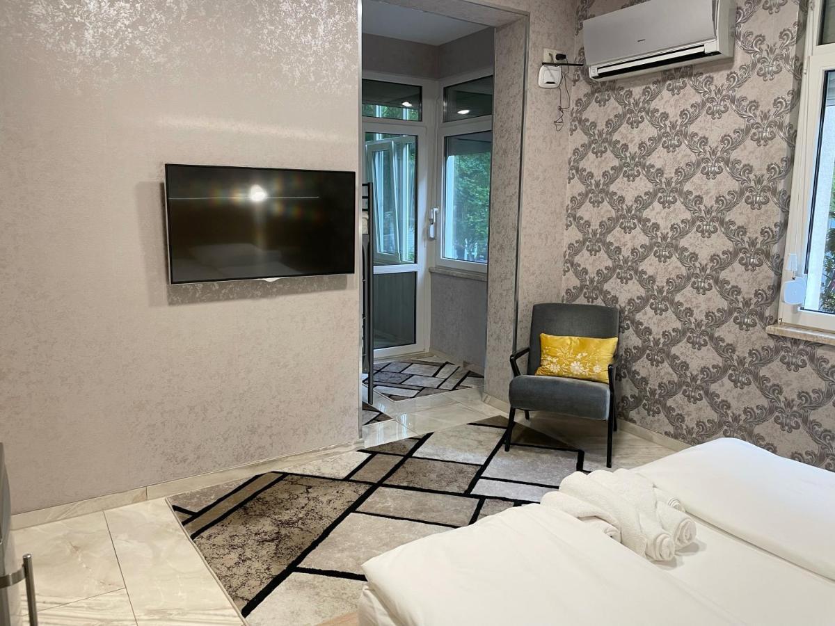 De Luxe Studio Burgas, City Center エクステリア 写真