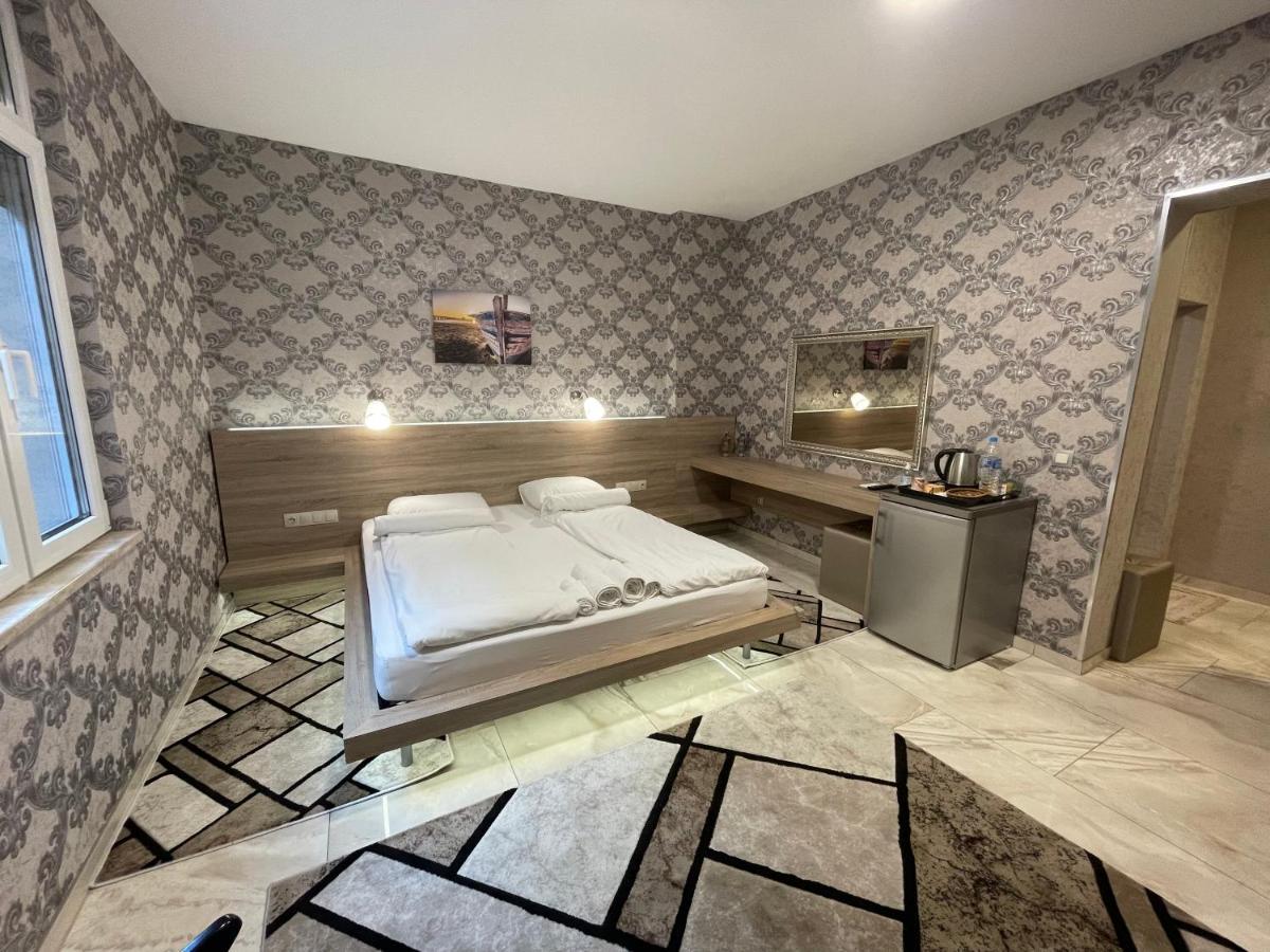 De Luxe Studio Burgas, City Center エクステリア 写真