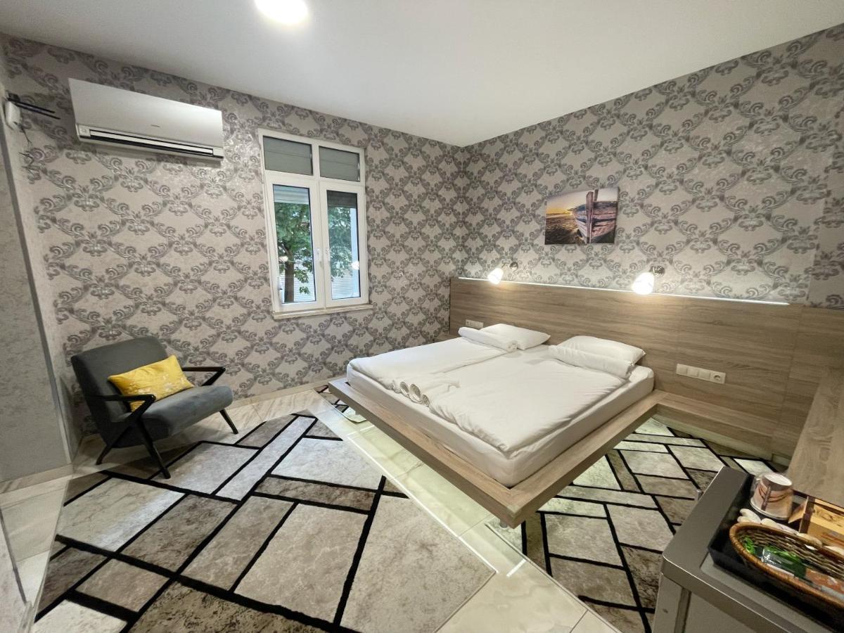 De Luxe Studio Burgas, City Center エクステリア 写真