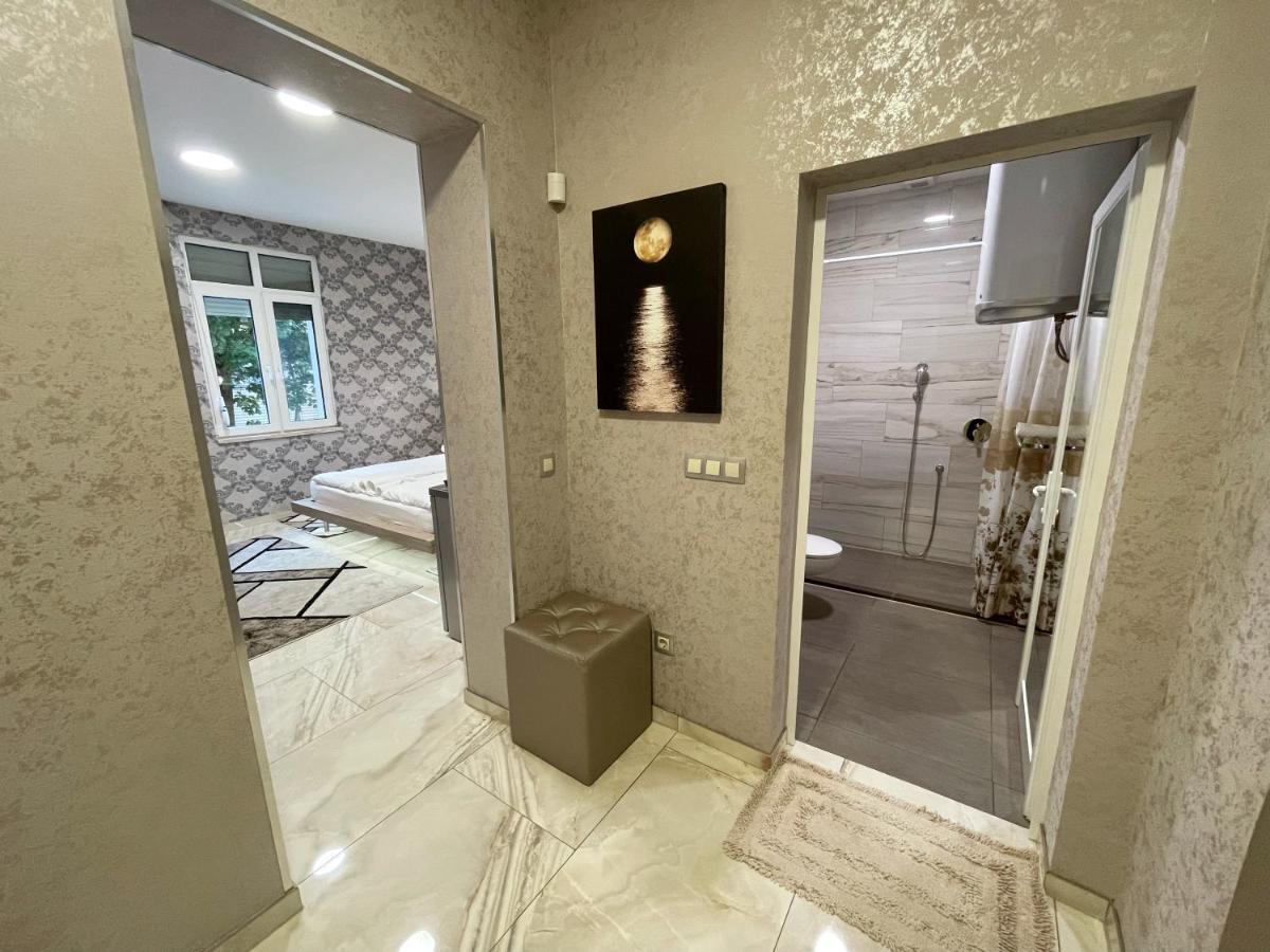 De Luxe Studio Burgas, City Center エクステリア 写真